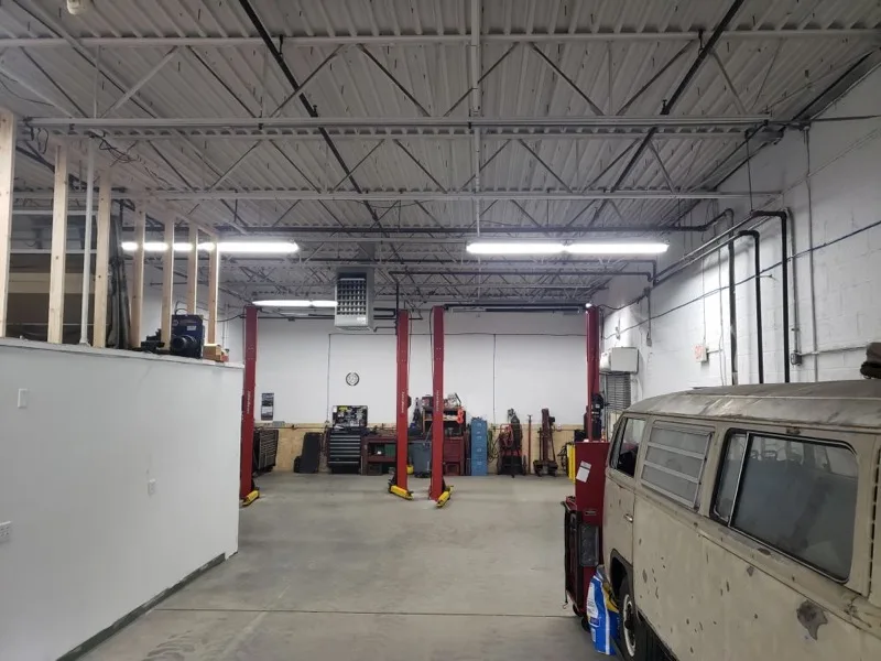 Pembroke Radiator shop bay with vehicle lifts